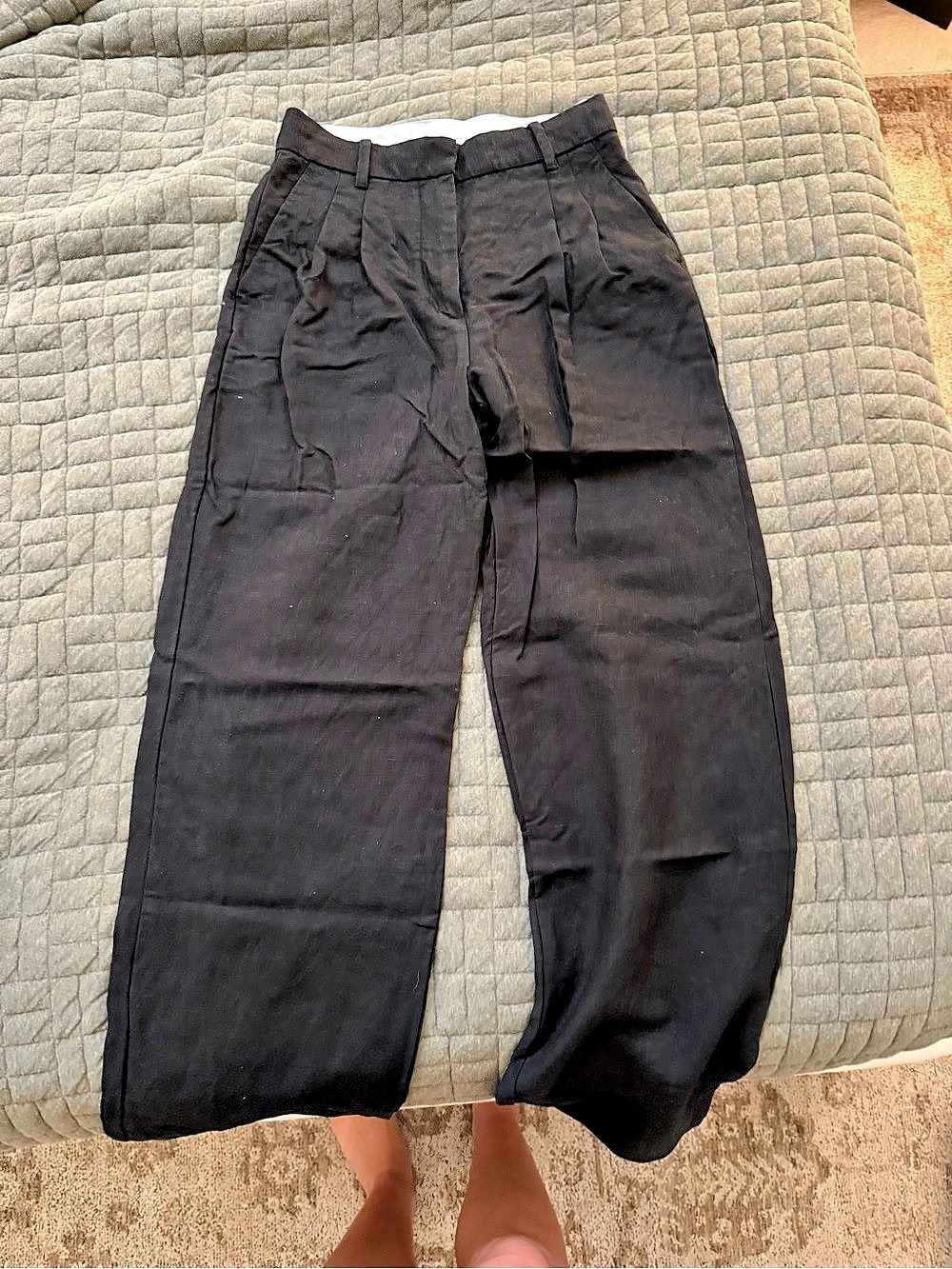 Aritzia Wilfred The Effortless Pant Wide Leg Pants in Black Linen Size 4